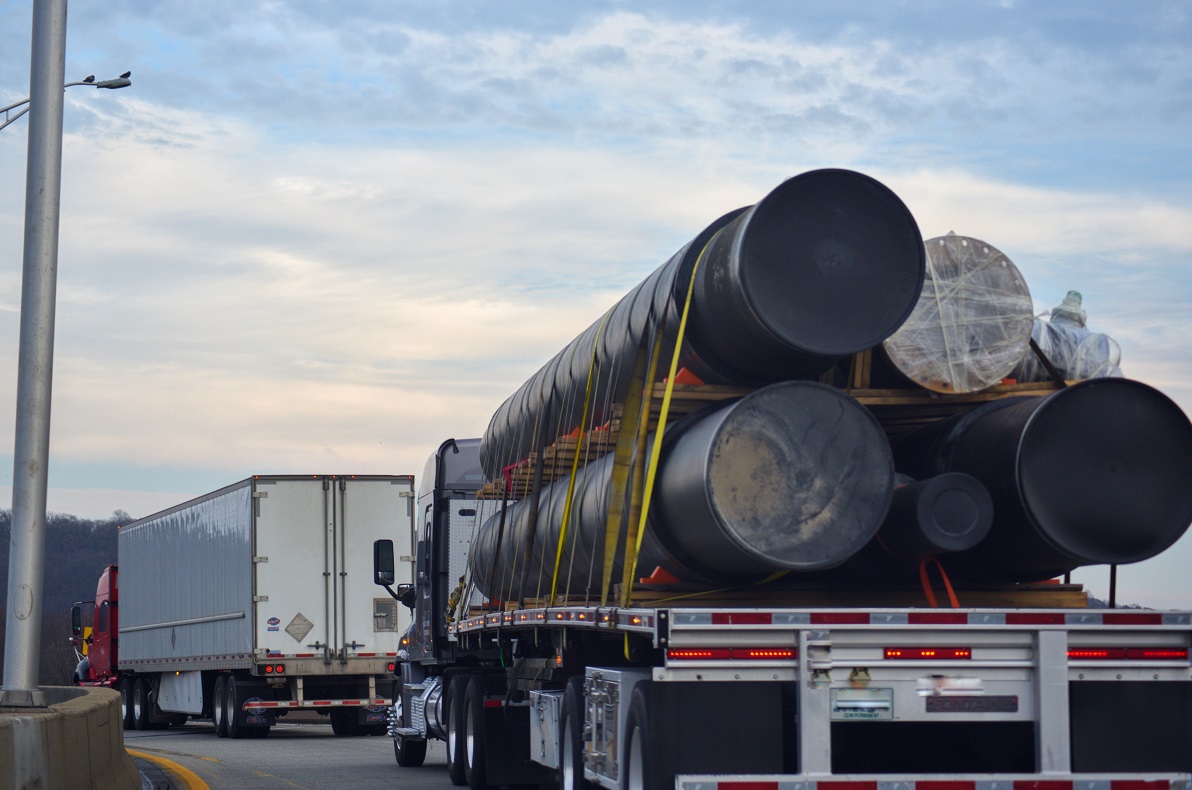 Jaka jest różnica między transportem LTL a FTL?
